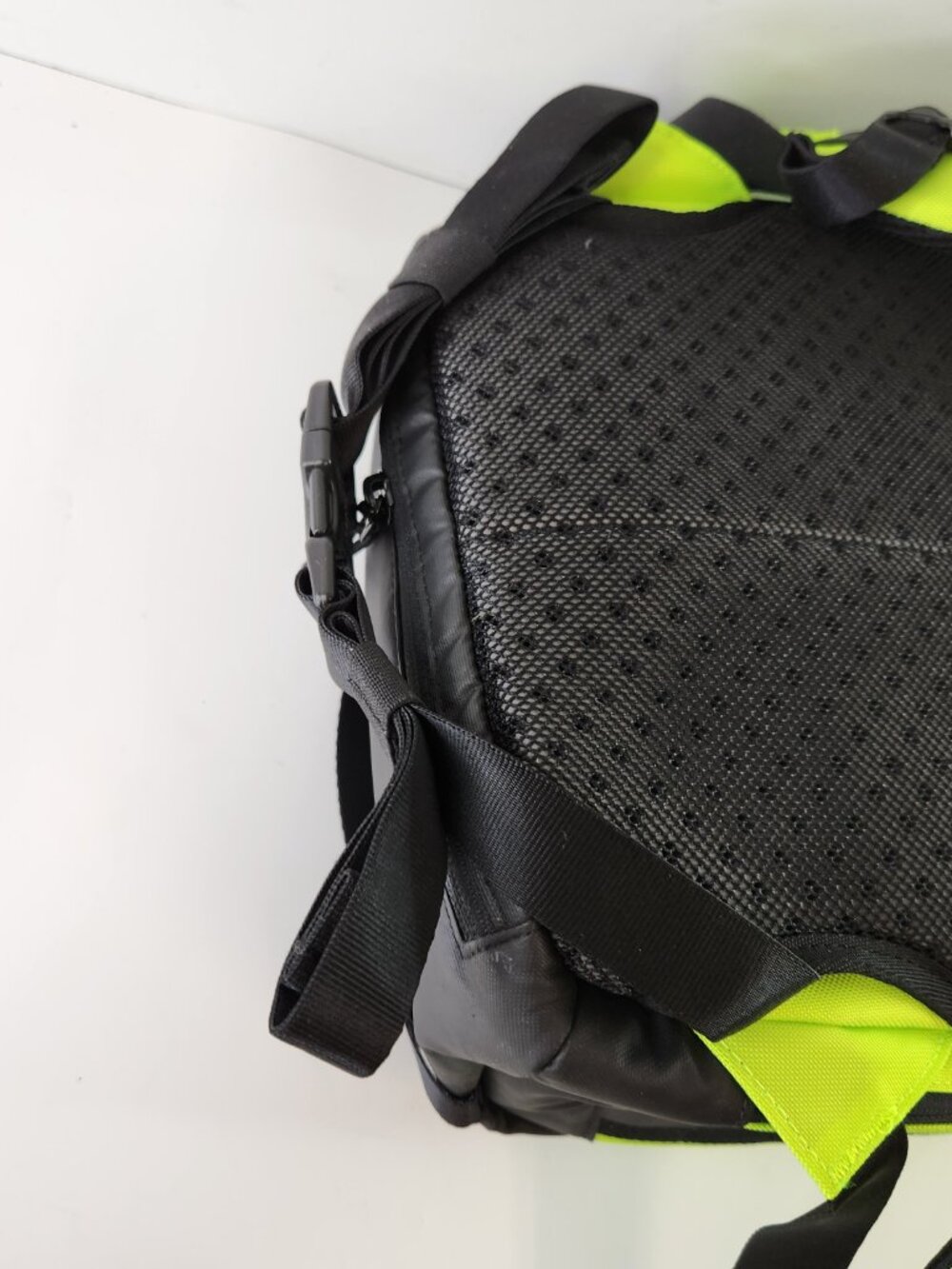 icon Squad 4 Neon Yellow Hi Via Backpack ATV Riding Pack 23L - Picture 13 of 13
